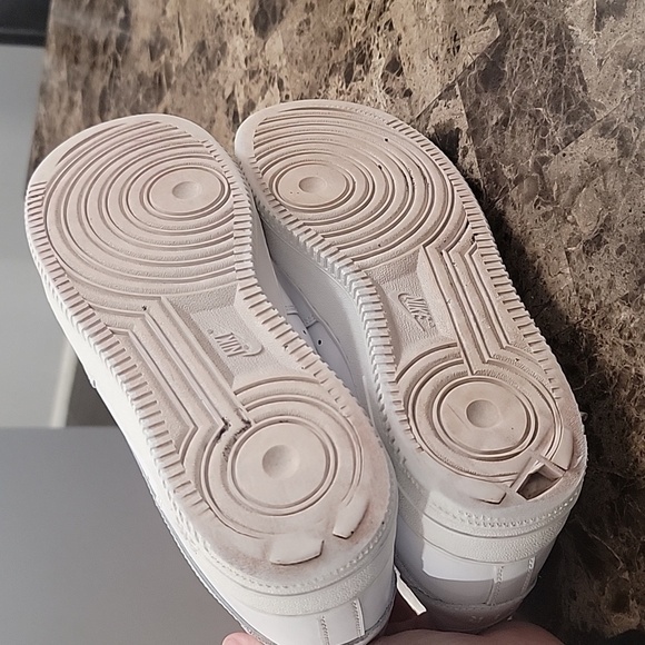 Nike Air Force 1 LE (GS) Triple White Men's 8.5 - Picture 6 of 8